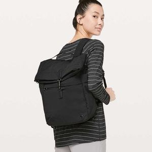 Lululemon cross paths rucksack